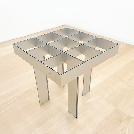 Grid Stand 700��3��3